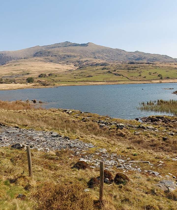 Image of a lake and mountains in Snowdonia